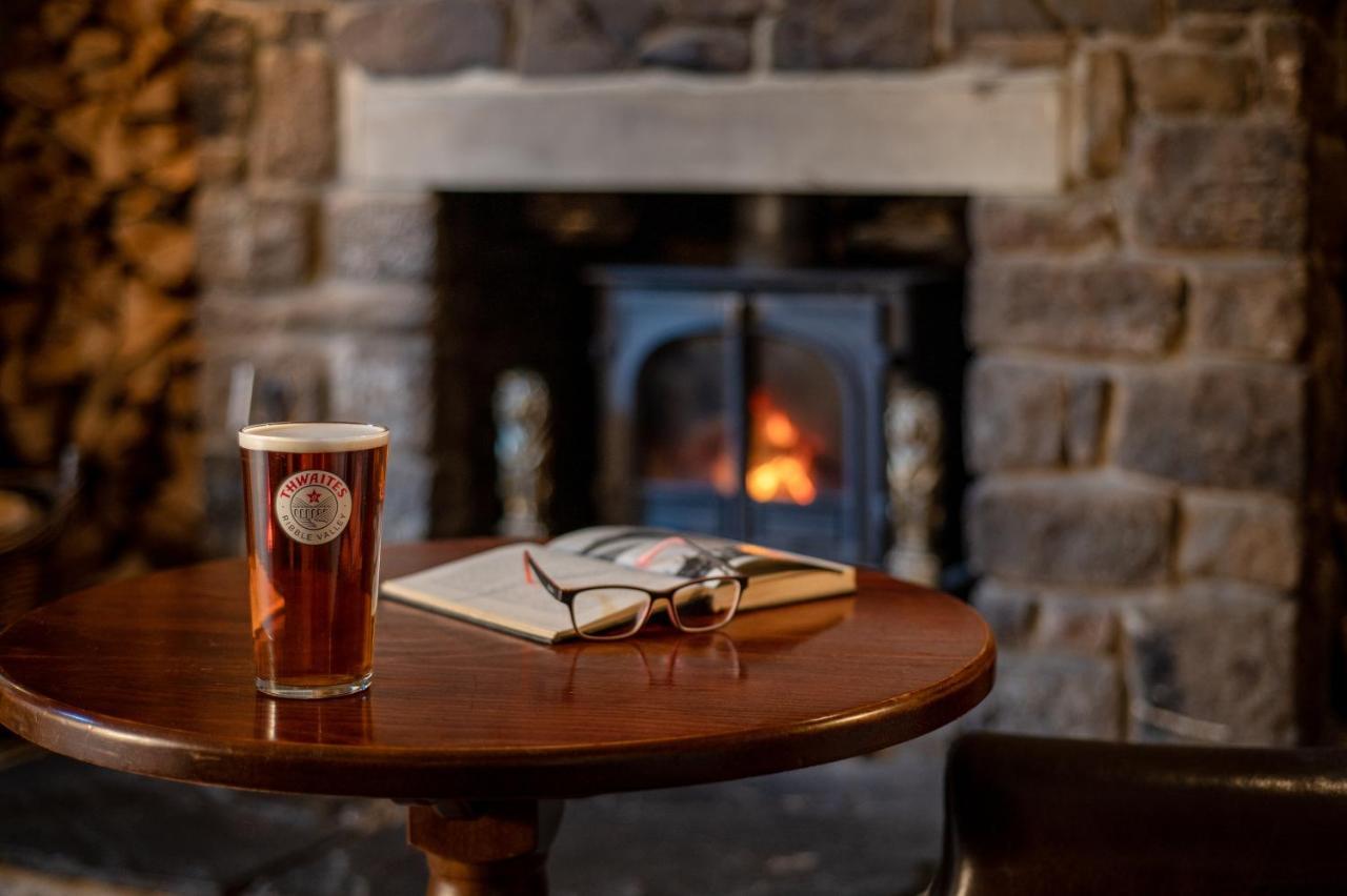 The Golden Lion At Settle 호텔 외부 사진