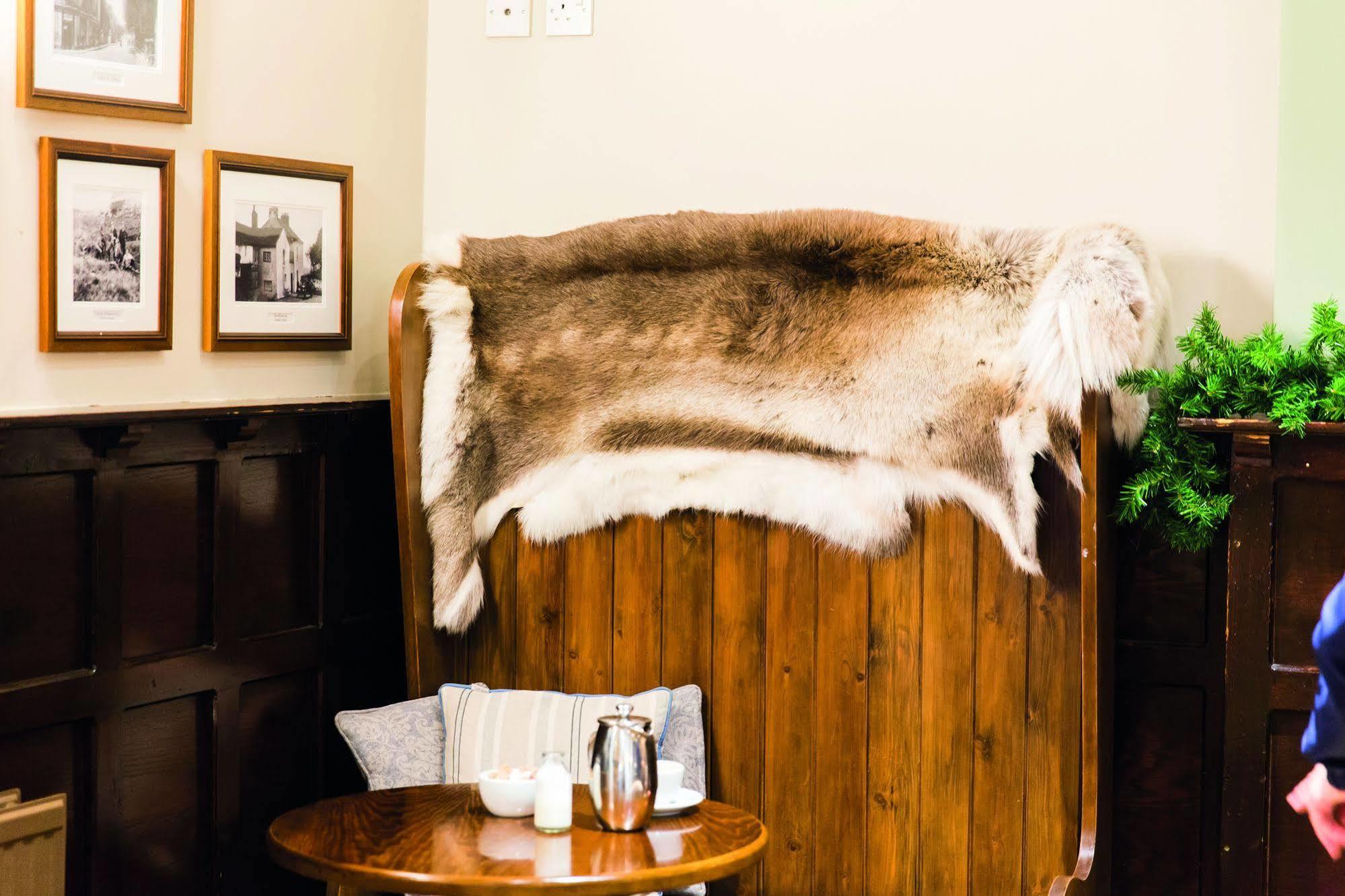 The Golden Lion At Settle 호텔 외부 사진