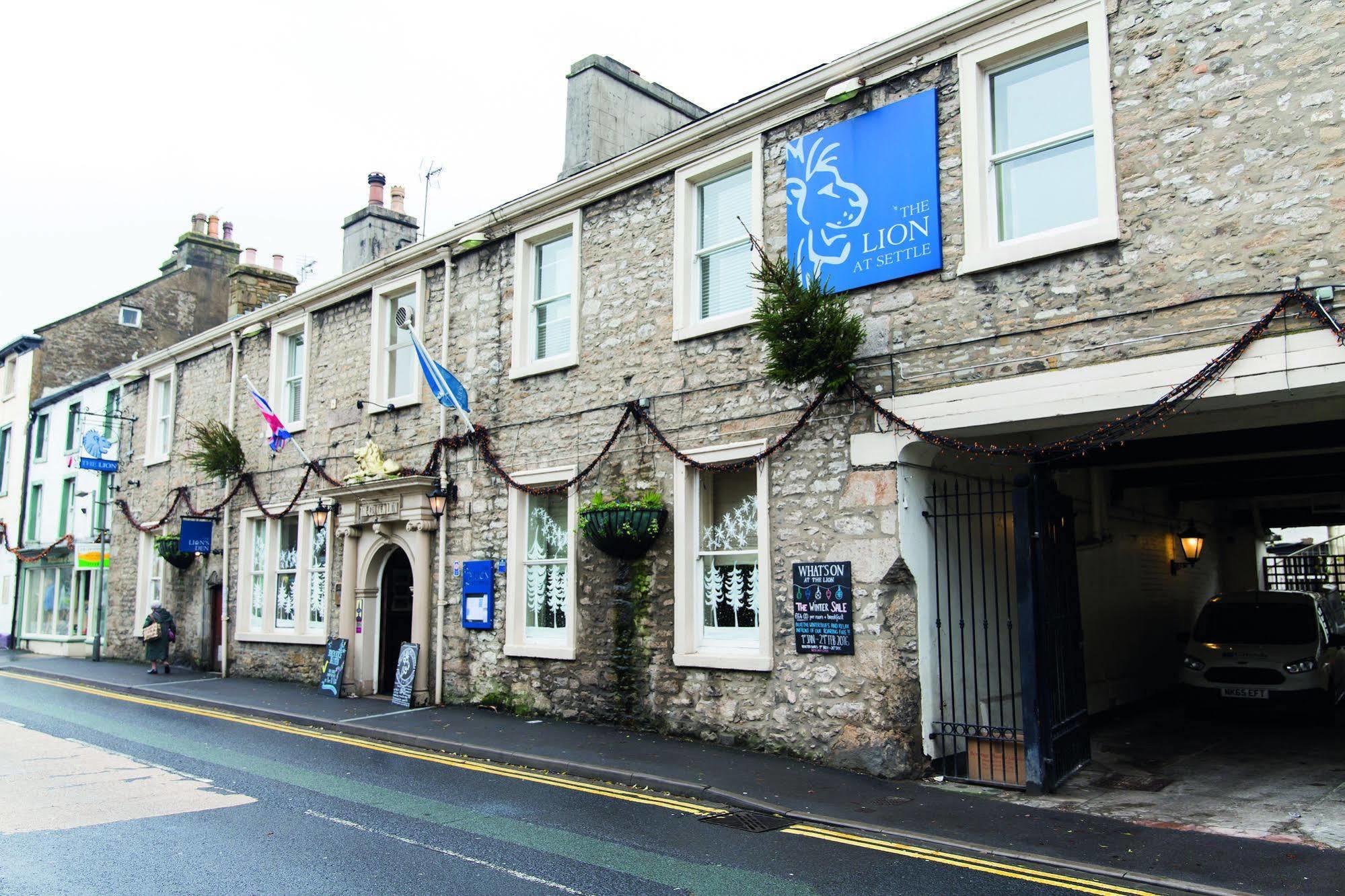 The Golden Lion At Settle 호텔 외부 사진